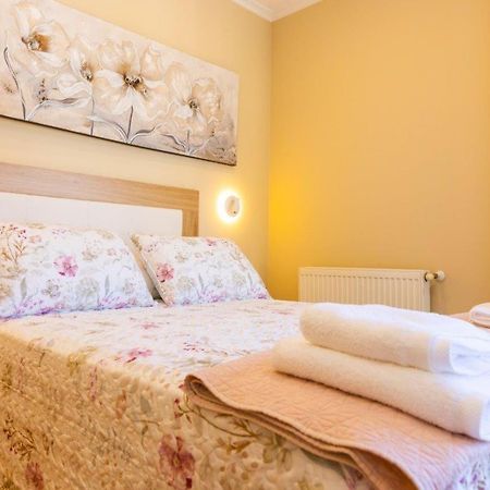 Apartamentos Riamar 2 Ribadeo Bagian luar foto