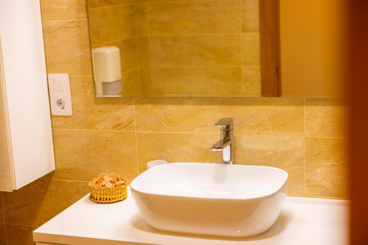 Apartamentos Riamar 2 Ribadeo Bagian luar foto